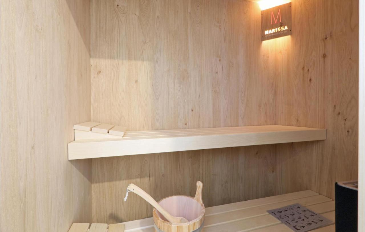 2 Bedroom Awesome Home In Lembruch-Duemmer See Экстерьер фото