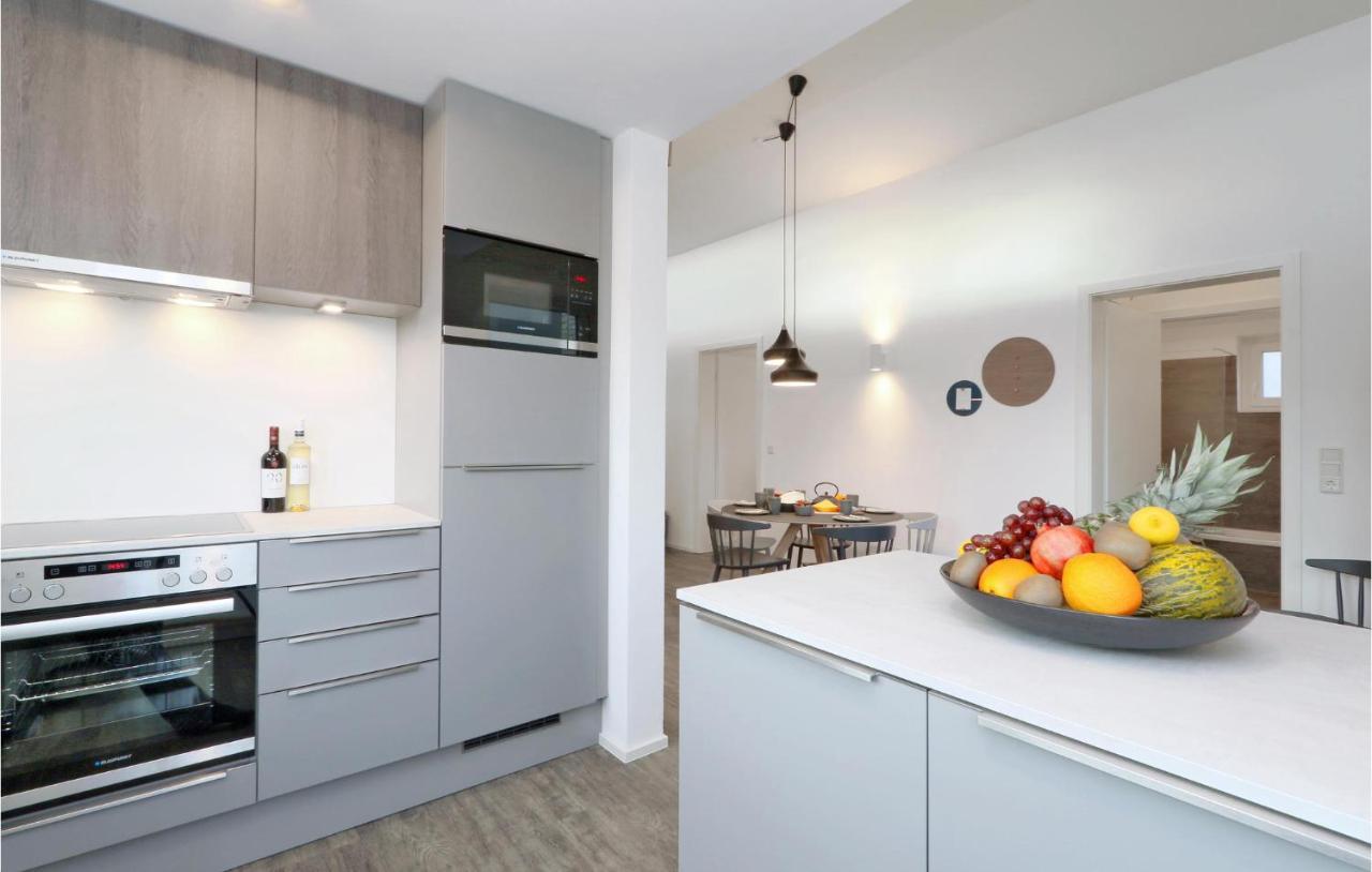 2 Bedroom Awesome Home In Lembruch-Duemmer See Экстерьер фото